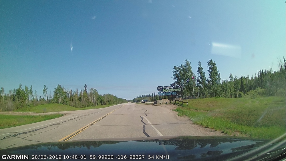 NWT_AB_border_hwy3
