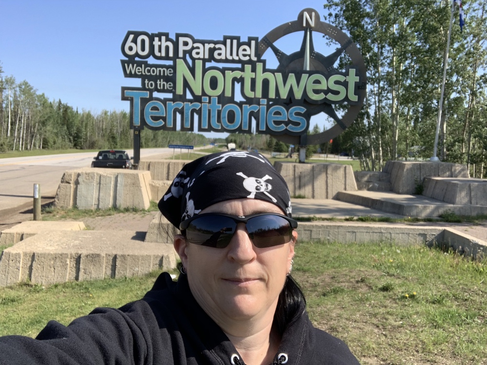 NWT_AB_border_sign