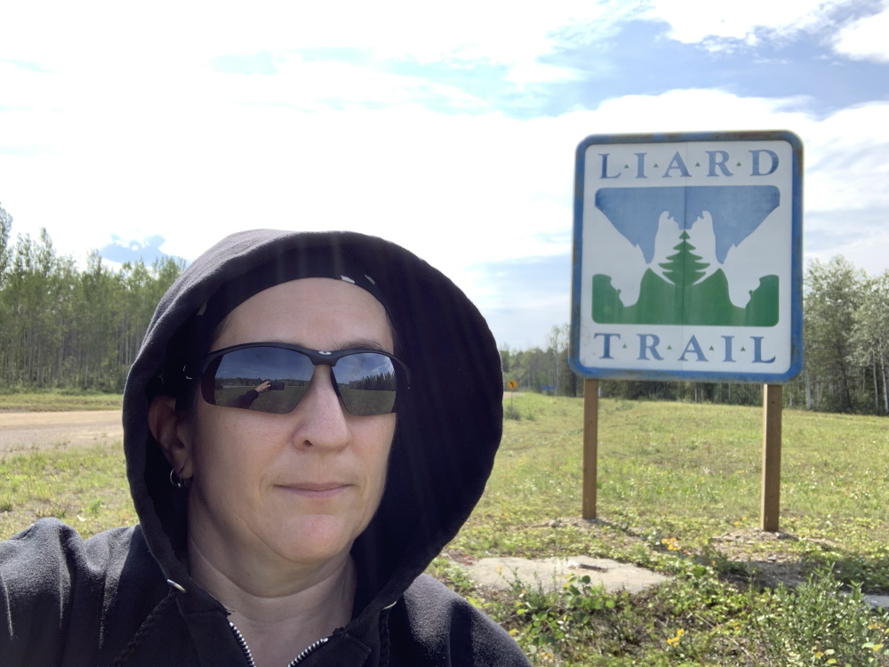 liard_trail_sign2